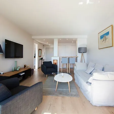 T4 Refait A Neuf Rennes, 3 Ch. Parking, 2 Balcons. Appartement Rennes